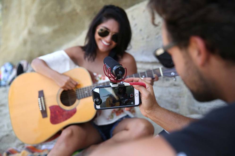 Olloclip Filmer's Kit Wants To Enhance Your IPhone 7 Photos