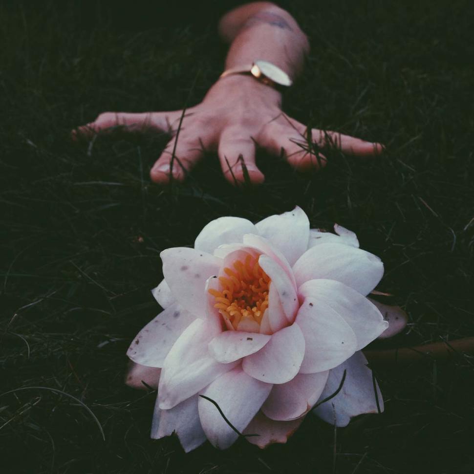 9 Tips For Creating A Sense Of Drama In Your iPhone Photos