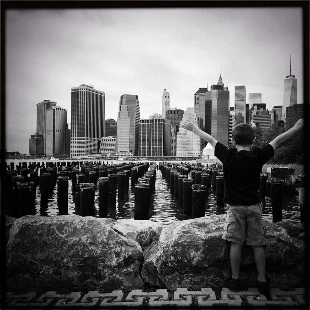 30 Incredible iPhone Street Photos Taken In Cities