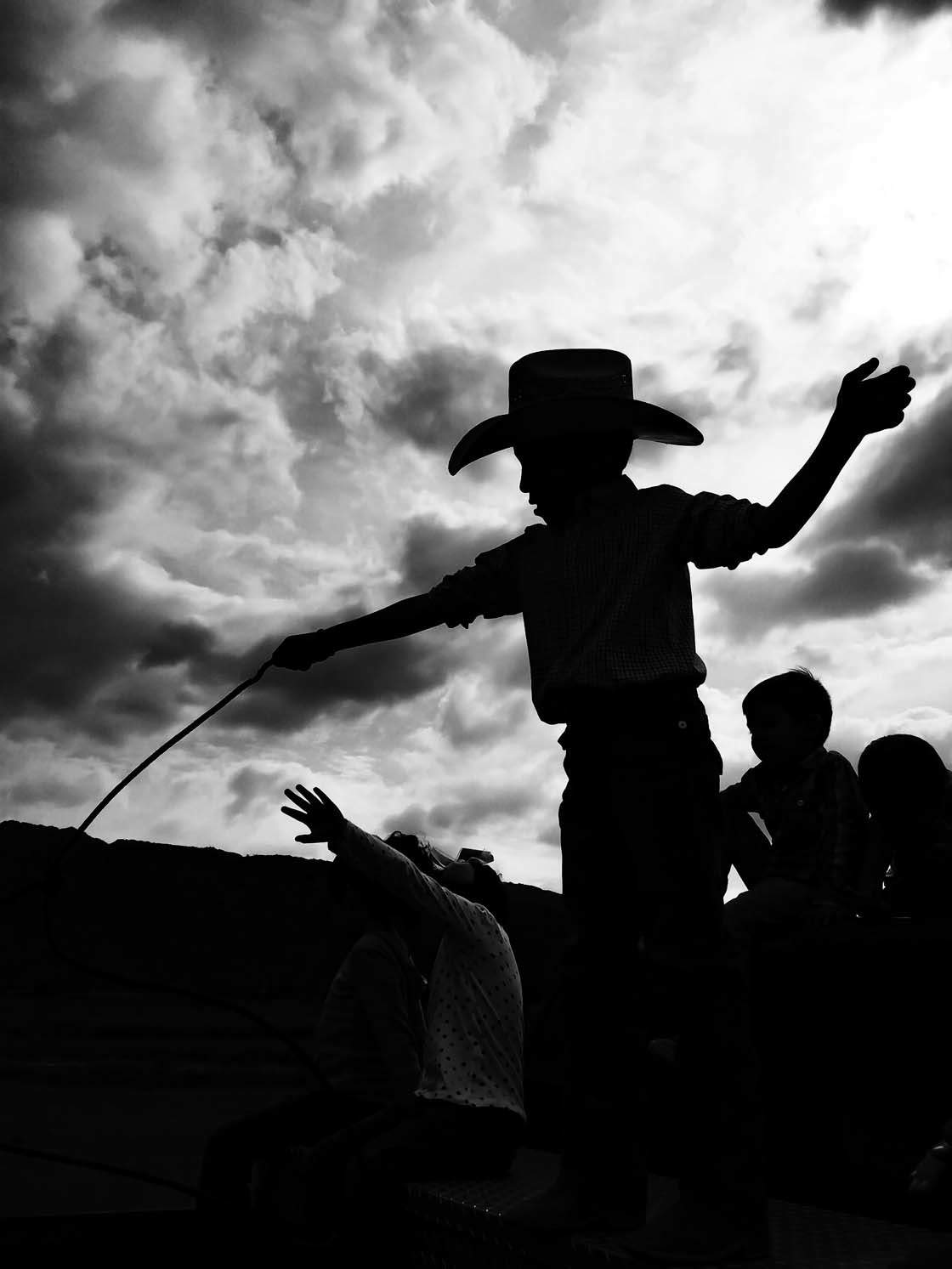 30 Amazing Black & White iPhone Photos