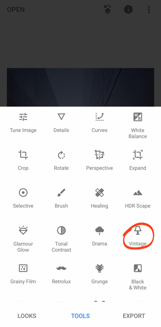 How To Use Black And White Editing To Create Magnificent iPhone Photos
