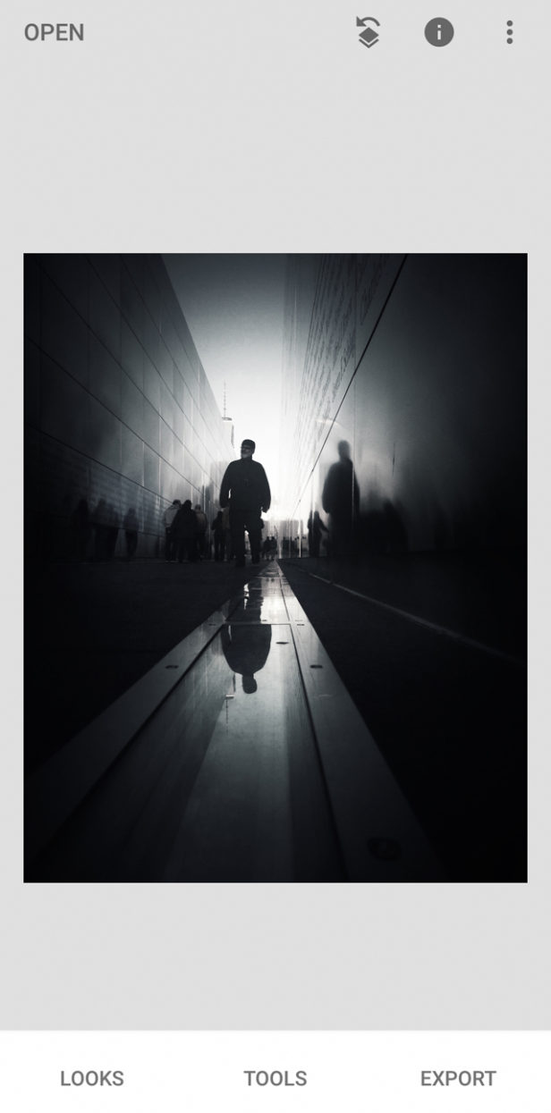 How To Use Black And White Editing To Create Magnificent iPhone Photos