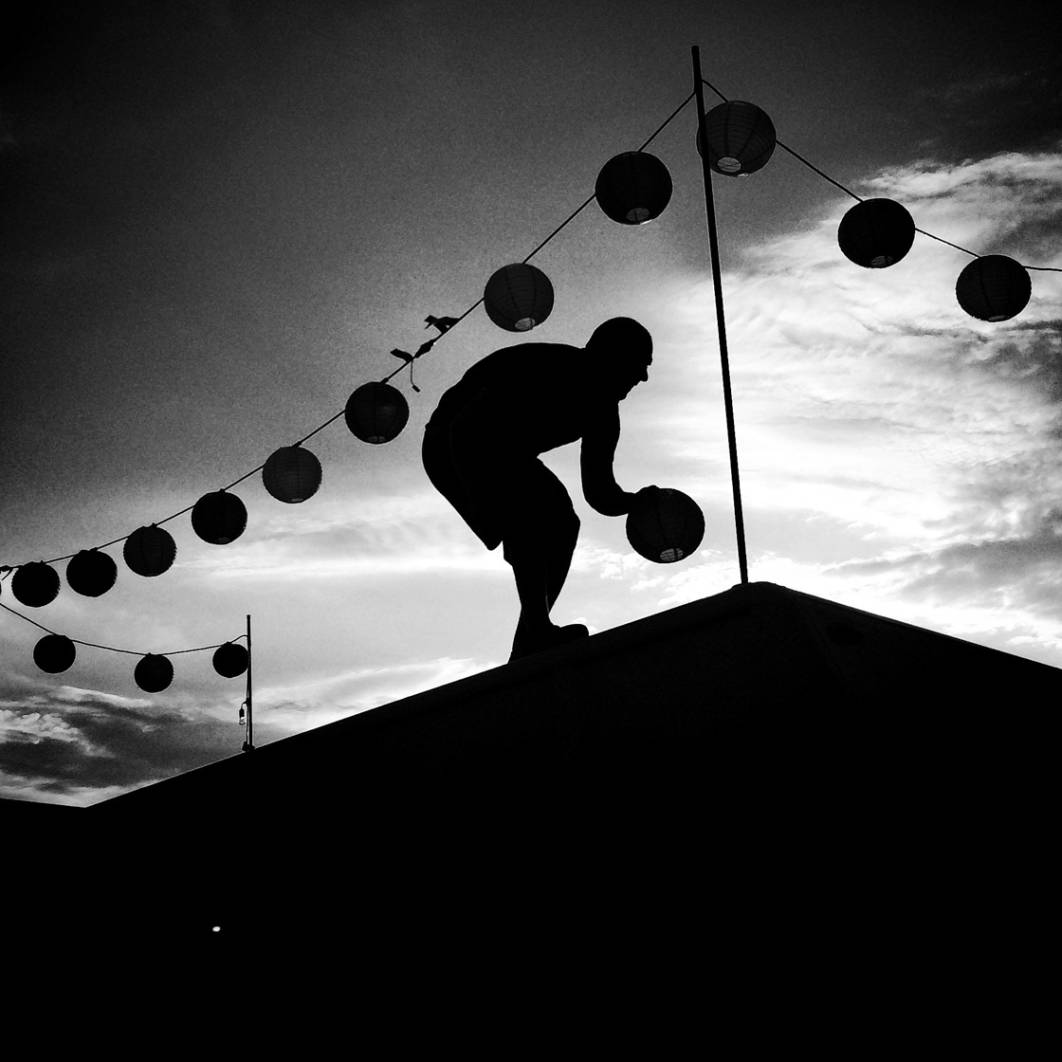 8 Tips For Stunning Black And White Silhouette Photography On iPhone