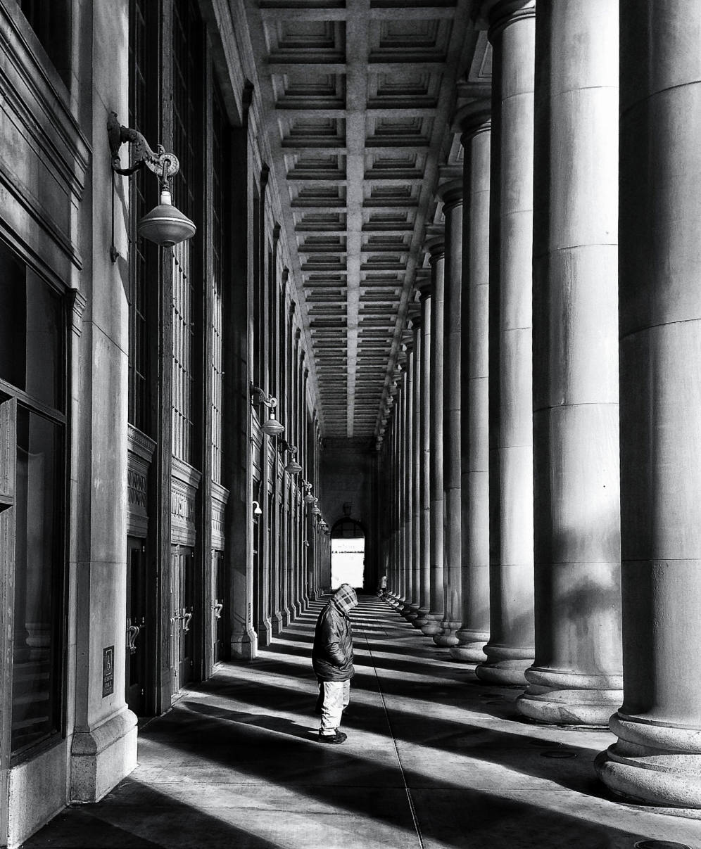 9 Tips For Striking Black And White Urban Photography On iPhone