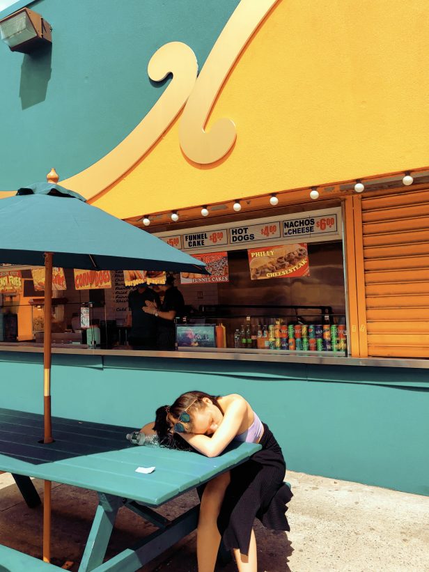 10 Tips For Powerful Storytelling Through Your iPhone Street Photography