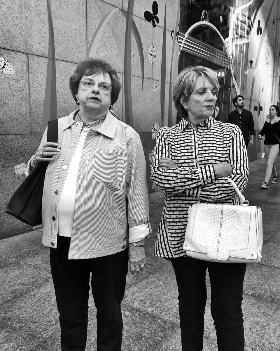 10 Tips For Powerful Storytelling Through Your iPhone Street Photography