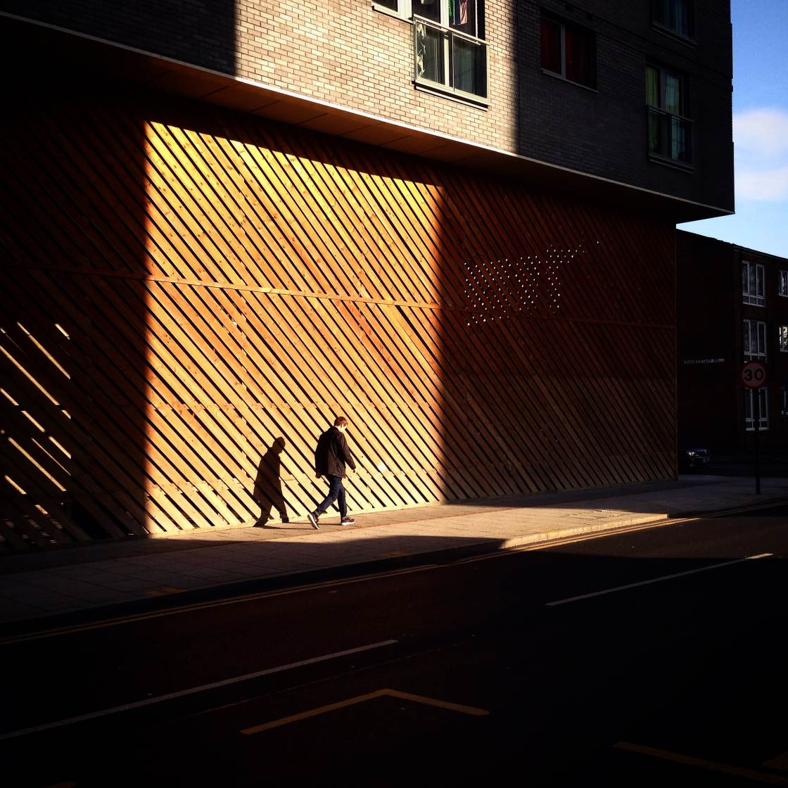 9 Tips For Capturing Incredible Shadows In Your iPhone Street Photography