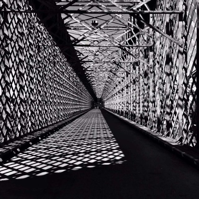 30 Great Examples of Using Lines in iPhone Photography
