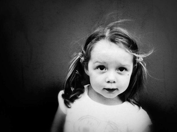 30 Wonderful iPhone Photos Of Children