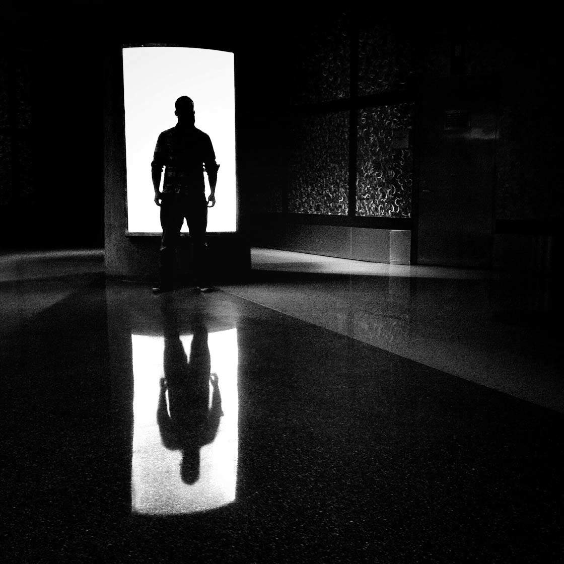 8 Apps For Creating Stunning Black & White Photos On iPhone