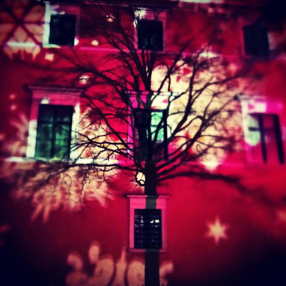 30 Superb iPhone Photos Of Christmas